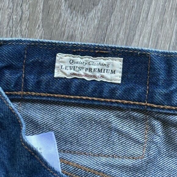 Levis 501 Denim Cut Off Shorts Size 32 - Picture 7 of 9